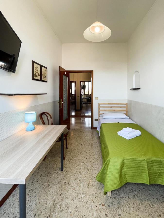 Hotel Casa Gramsci - Affitti Brevi Italia Modena Esterno foto