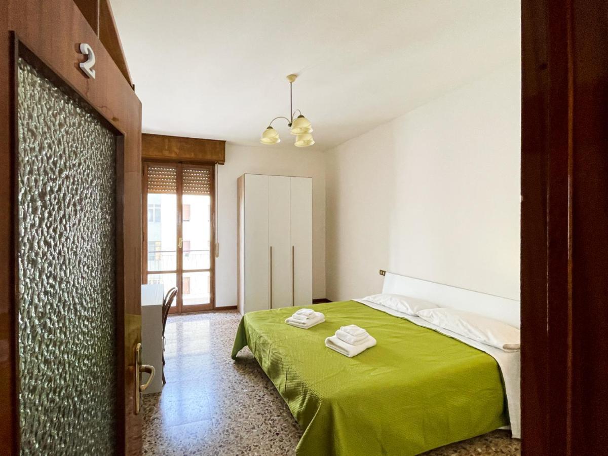 Hotel Casa Gramsci - Affitti Brevi Italia Modena Esterno foto