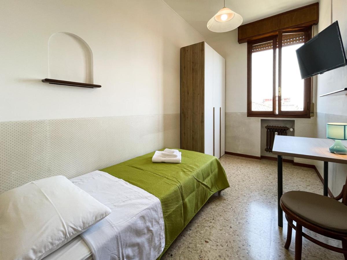 Hotel Casa Gramsci - Affitti Brevi Italia Modena Esterno foto